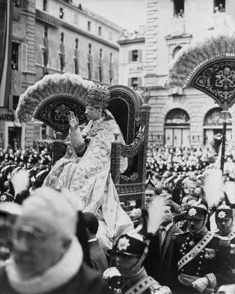 Pio XII con tiara