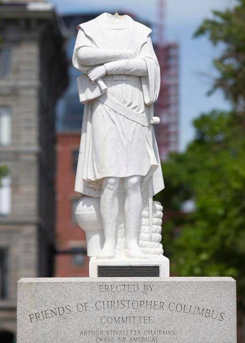 Statua Decapitata Cristoforo Colombo